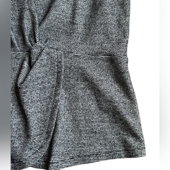 J.Crew 365 Women’s Bouclé Knit Sleeveless Top – Gray Twist Front Tank medium - Picture 2 of 5